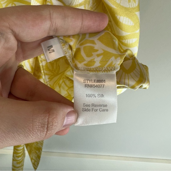 Cabi Yellow White Floral Moonbeam 100% Silk Neck Tie Sleeveless Top Size Medium - Picture 4 of 5